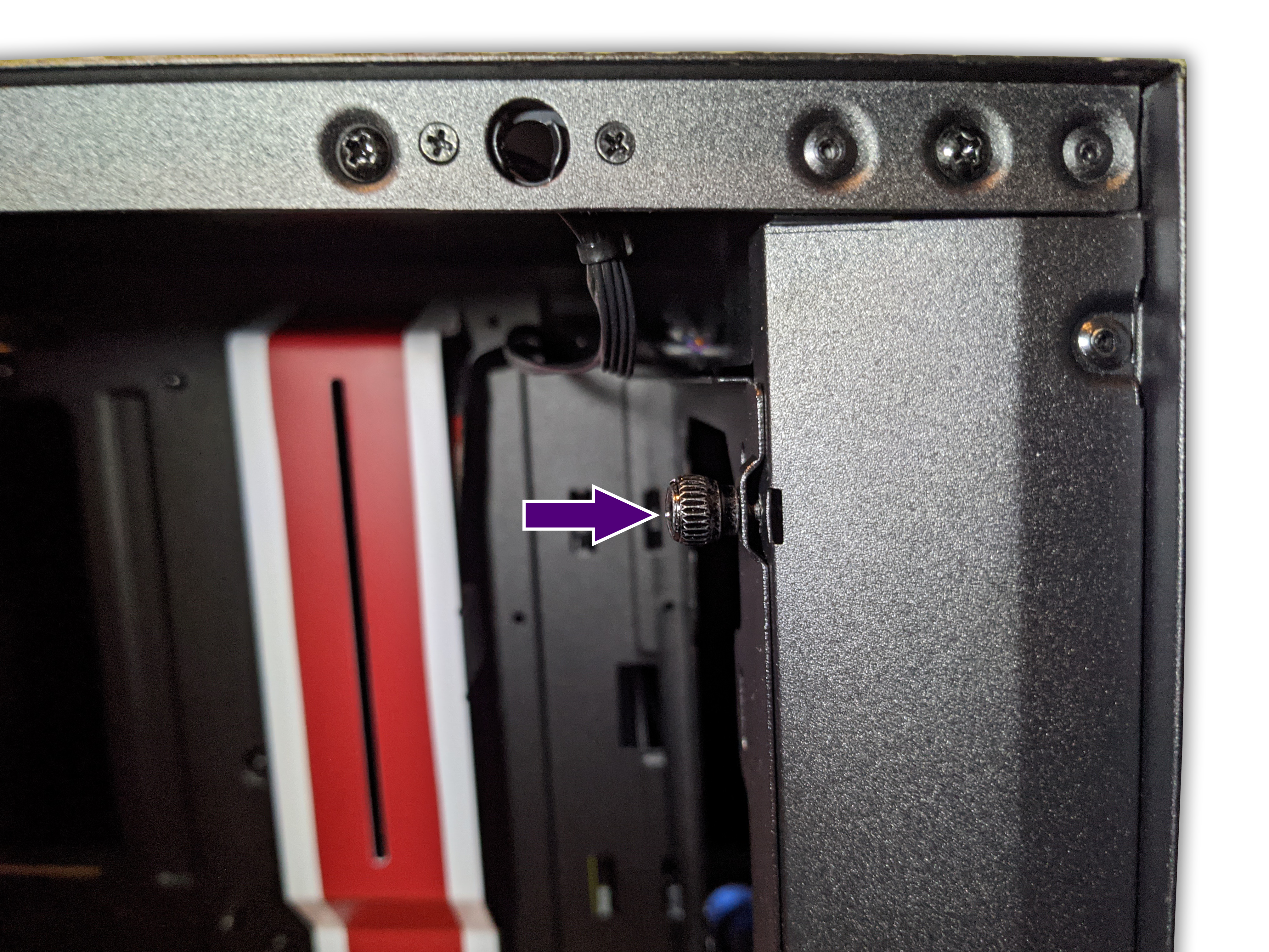Radiator_Bracket_Screw__top_.png